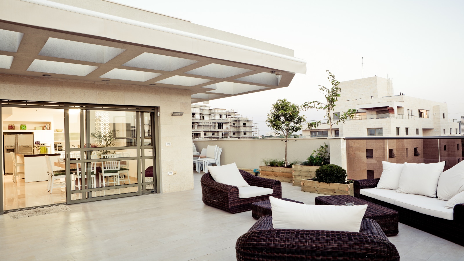 3 avantaje financiare ale achiziționării unui penthouse în București