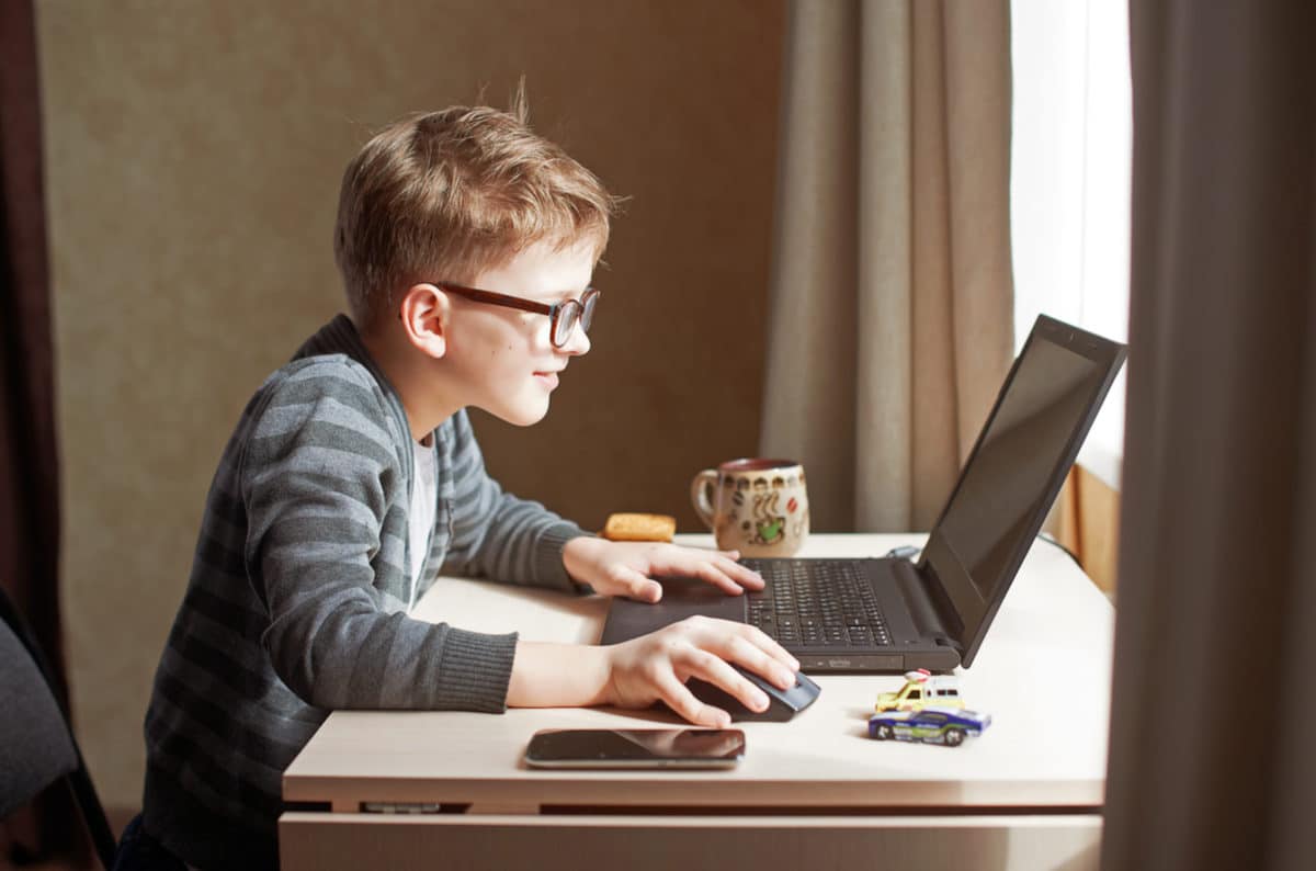 Examene GCSE și A-level pe ecran din 2030, propunerea Marii Britanii