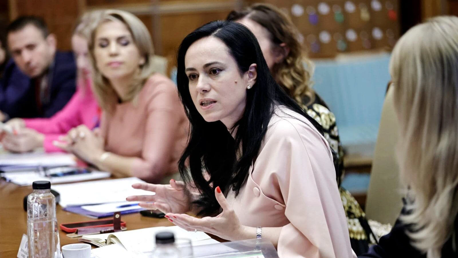 Cât vor primii în plus la pensie cei care au muncit pe salariul minim?