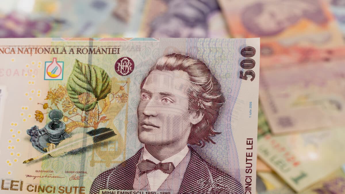 Care sunt instituţiile care dau salarii mai mari cu 1.000 de lei?