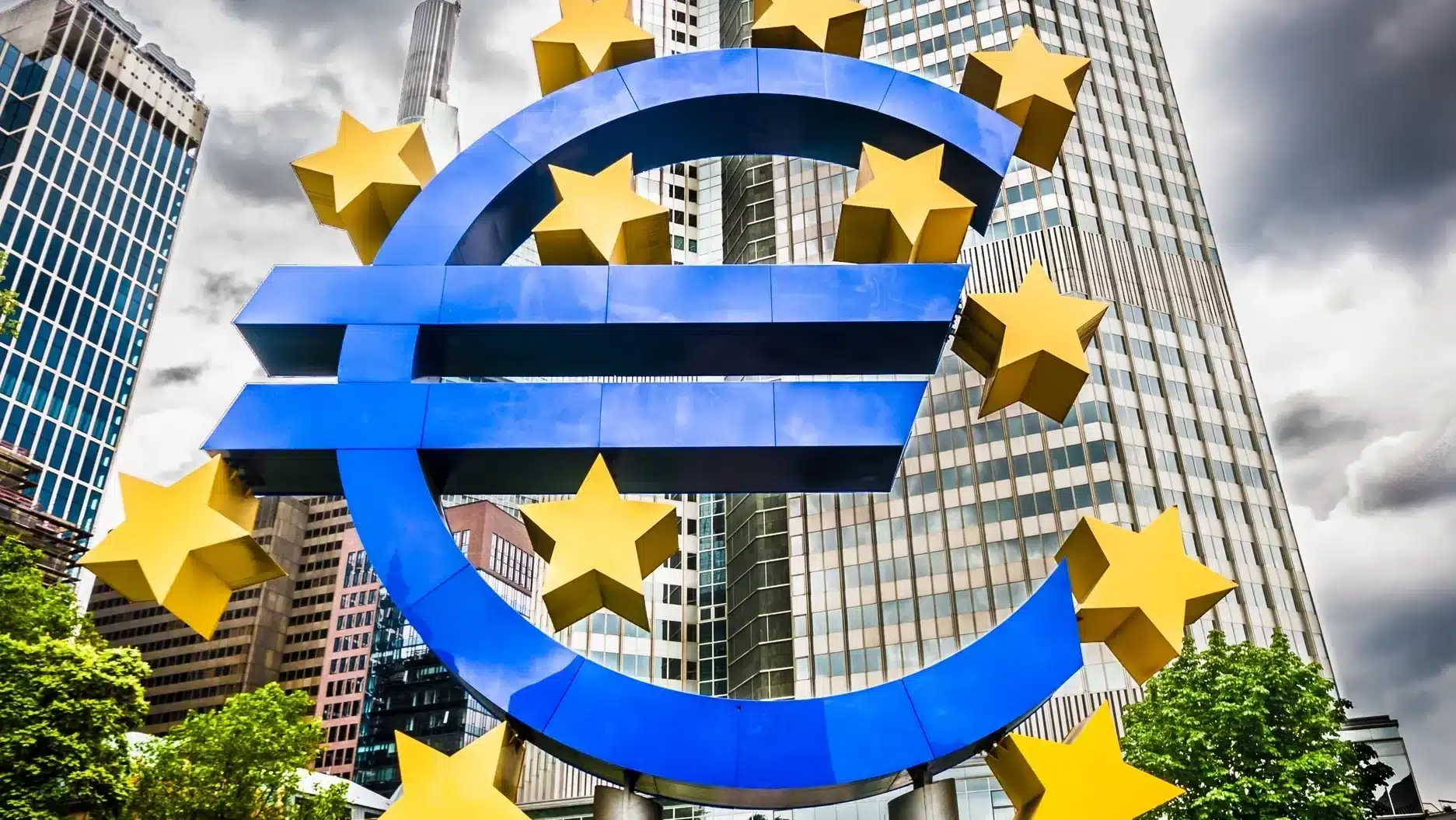 Banca Centrală Europeană a afirmat că ar putea reduce dobânzile la creditele în euro
