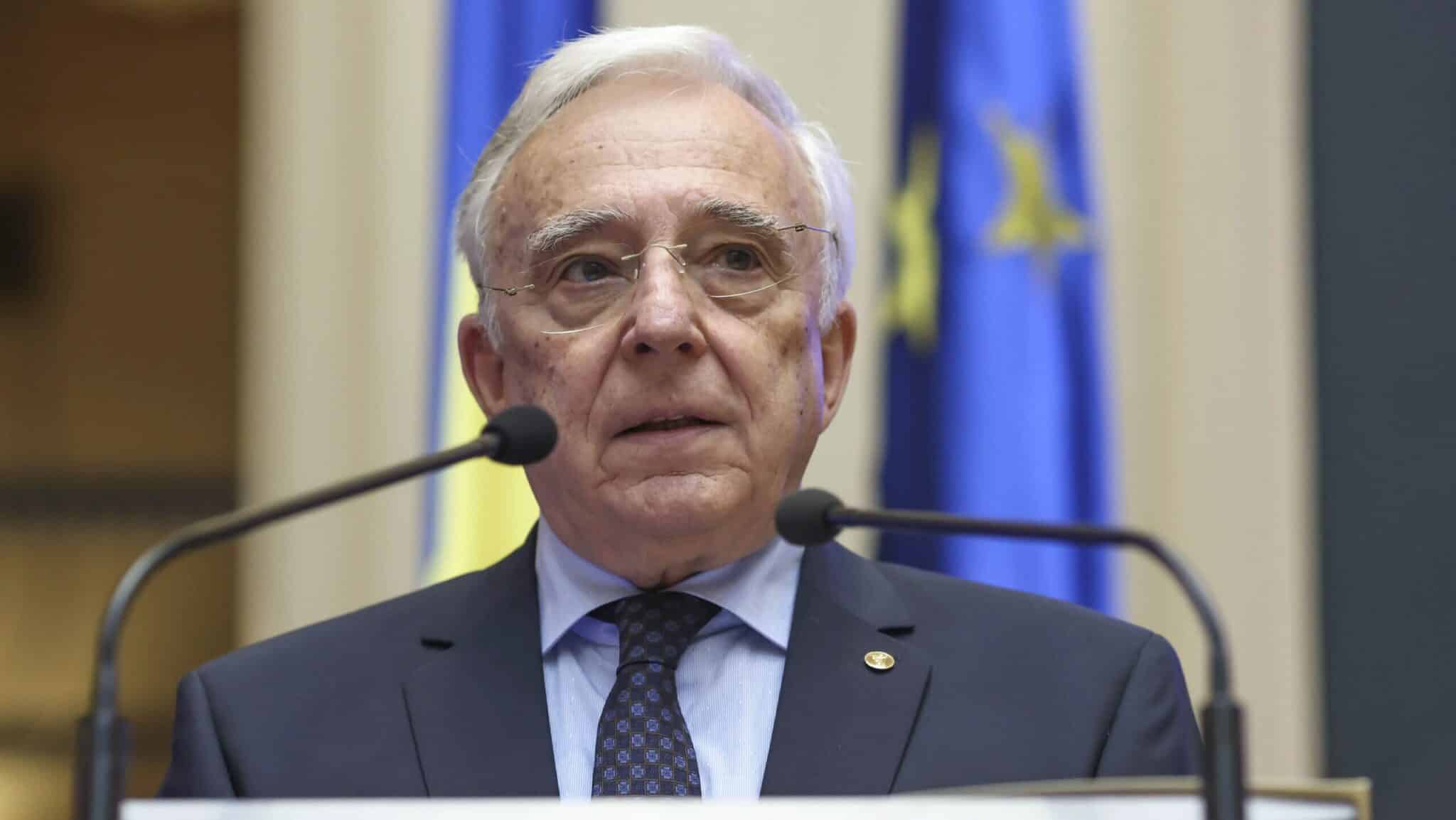 Mugur Isărescu: „La un grad de îndatorare de peste 50%, înseamnă înghețări de salarii