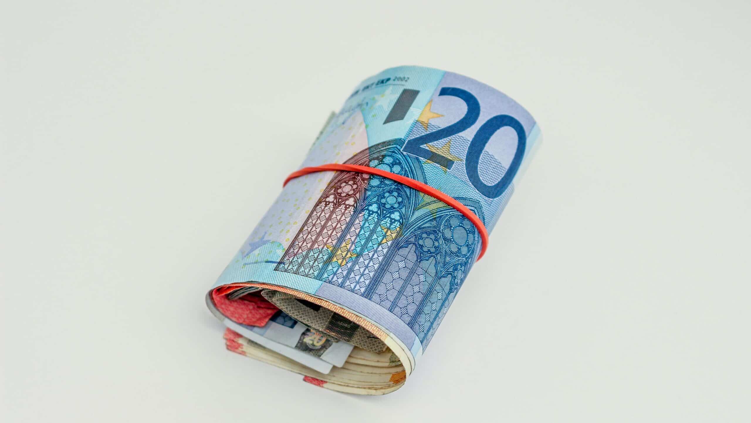 Cheltuieli neconforme de aproximativ 14 miliarde de euro au fost raportate în UE