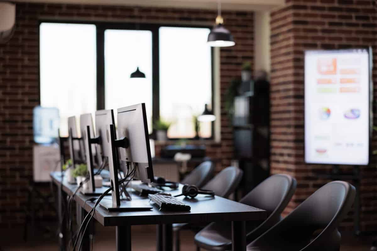 De ce regasim tot mai multe echipamente refurbished in mediul corporate