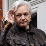 julian assange este liber si a parasit deja marea britanie anunta wikileaks 909093