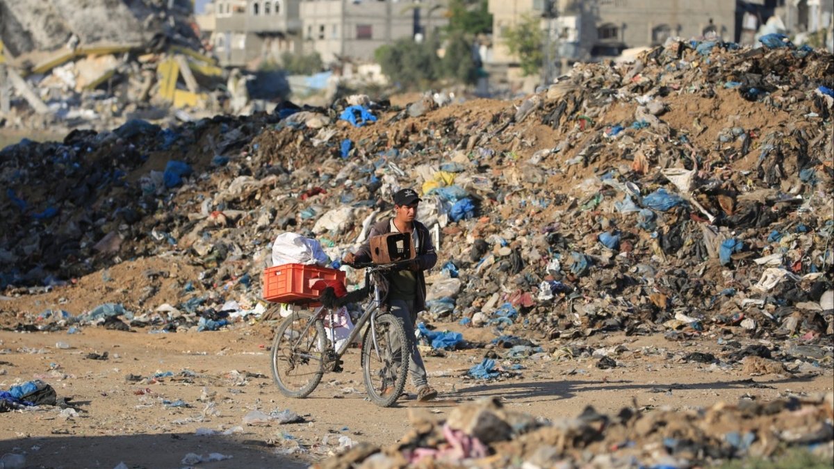 locuitorii fasiei gaza mananca iarba si beau apa din canalizare avertizeaza oms 905953