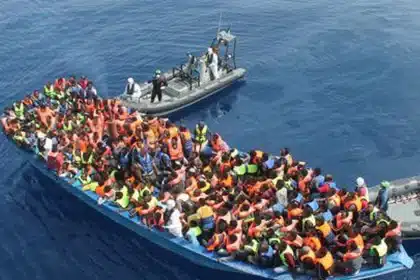 migranti barca 534654765