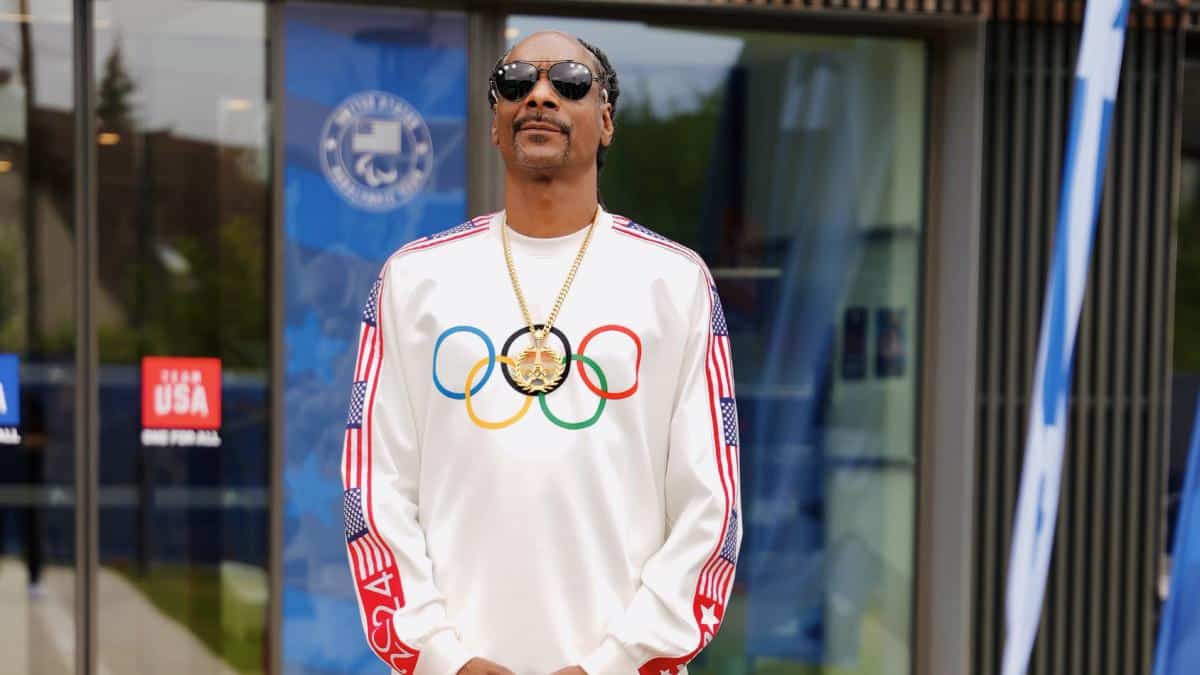 jo 2024 snoop dogg s a emotionat vorbind despre purtarea tortei olimpice la paris nu as fi visat 914515