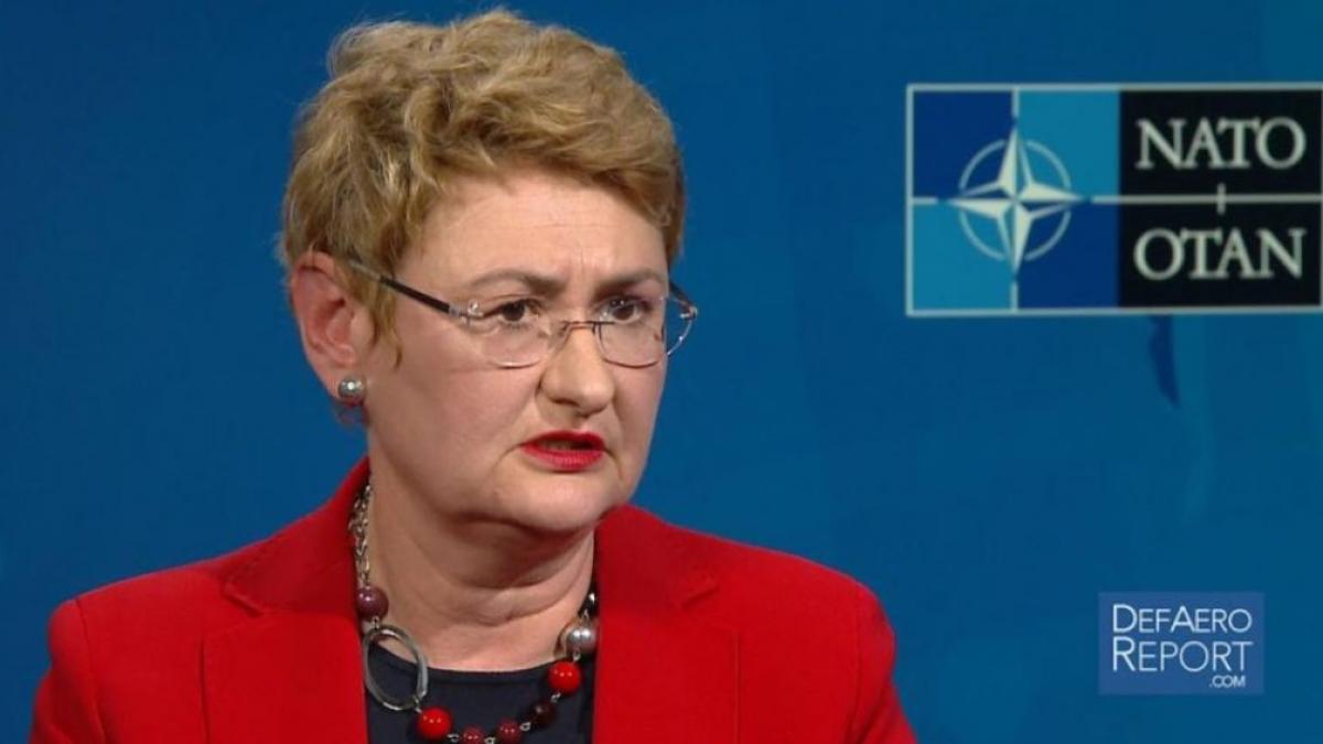 oana lungescu fost purtator de cuvant al nato romania se afla sub umbrela protectoare a aliantei 914512