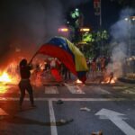 proteste violente dupa realegerea lui maduro presedinte al venezuelei mii de oameni in strada 915033