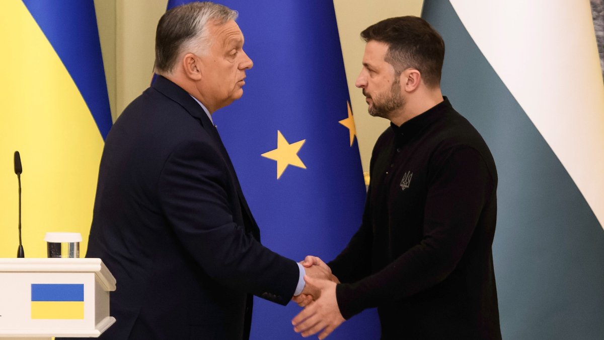 zelenski cere lui viktor orban prietenul lui putin sa irganizeze summit pentru pace 910750