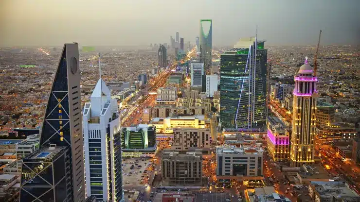 Cheltuielile Arabiei Saudite confirmă o schimbare clară de strategie – No more ‘dumb money’