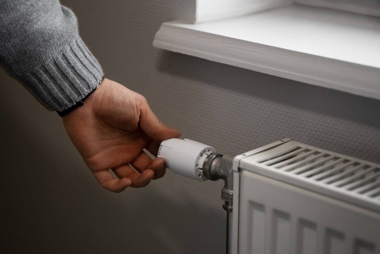 Cât te costă să-ți încălzești casa iarna cu o centrală electrică