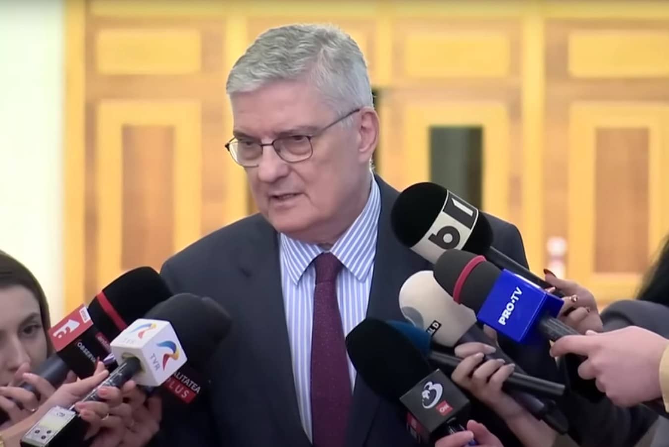 Lovitură pentru Ilie Bolojan! Daniel Dăianu avertizează: „Deficitul real va fi de 9%”