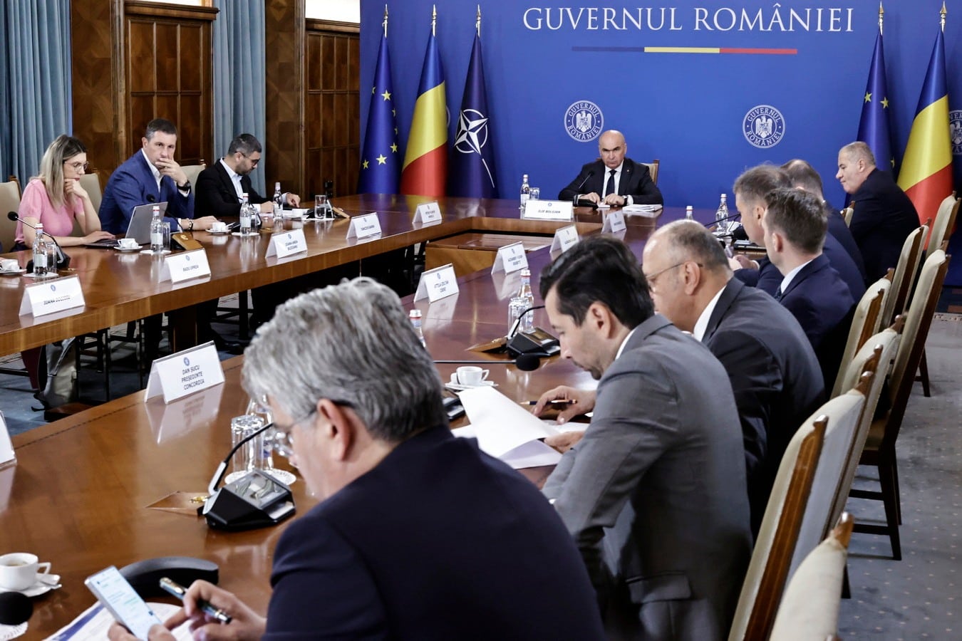 Alegeri locale parțiale pe 7 decembrie. Guvernul anunță calendarul electoral
