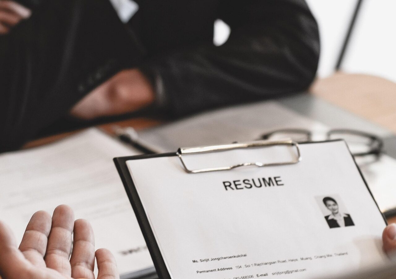 Cum îți poate schimba prenumele destinul profesional. Fenomen psihologic neașteptat! Studiu
