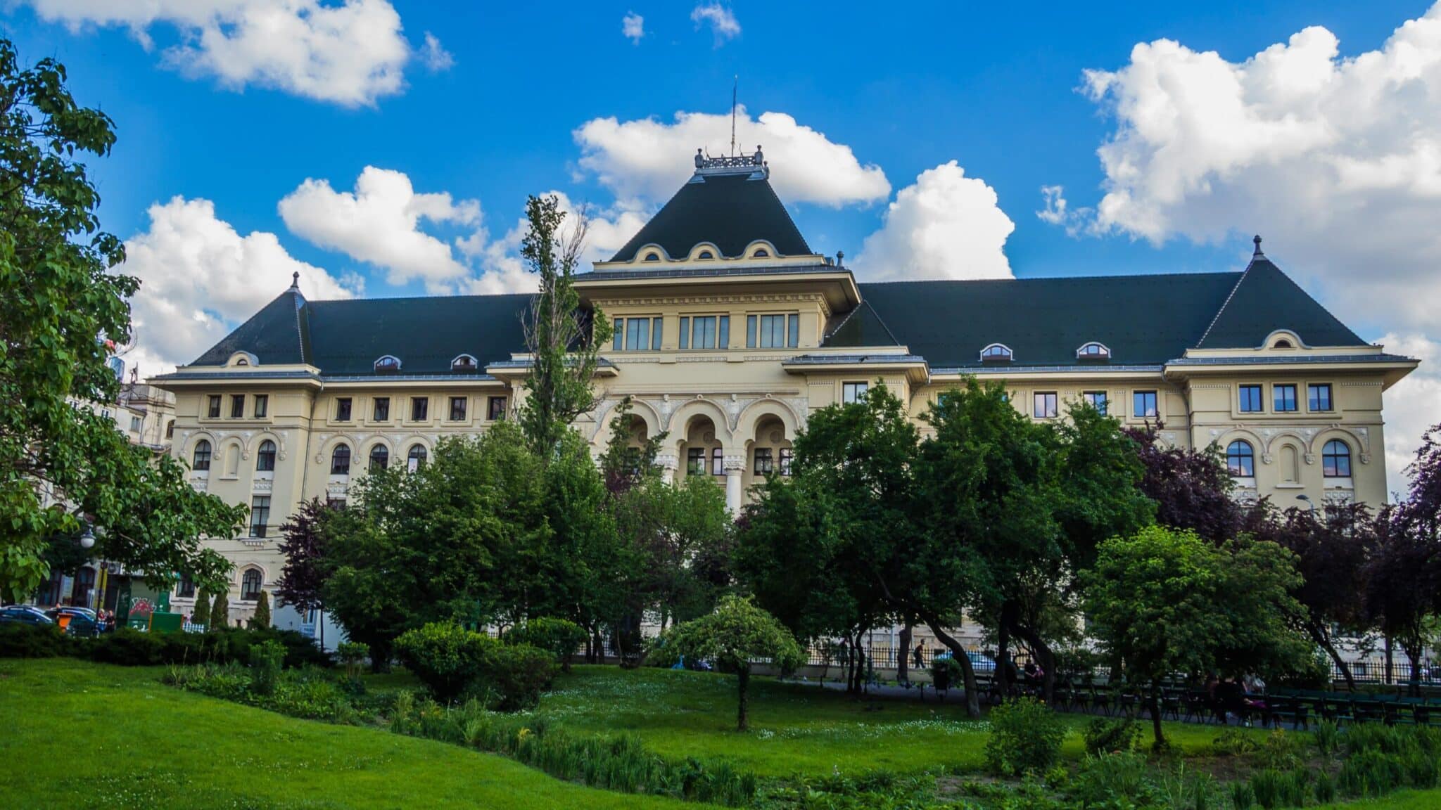 Averile candidaților la Primăria Capitalei: de la salarii modeste la investiții de milioane de dolari