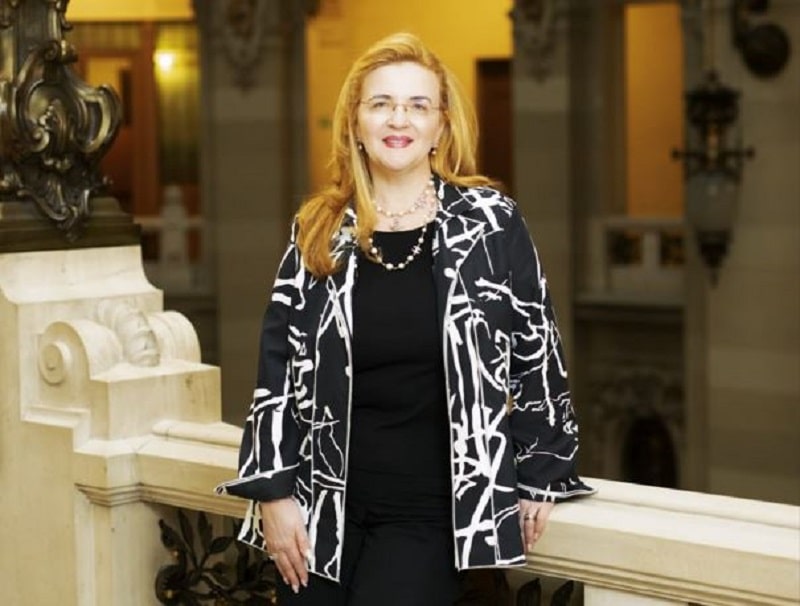 INTERVIU. Oficial CEC Bank, despre pericolele fraudelor pe Internet pentru seniori și nevoia de educație privind securitatea cibernetică