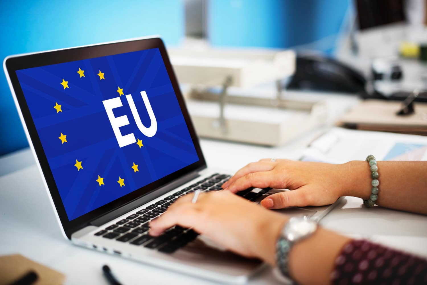 Utilizarea ChatGPT și a altor instrumente AI în Europa