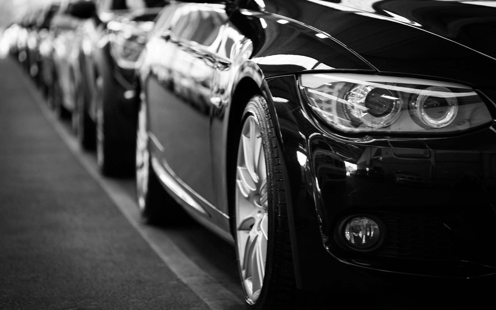 BMW 750e xDrive test drive revine cu tehnologie hibrid