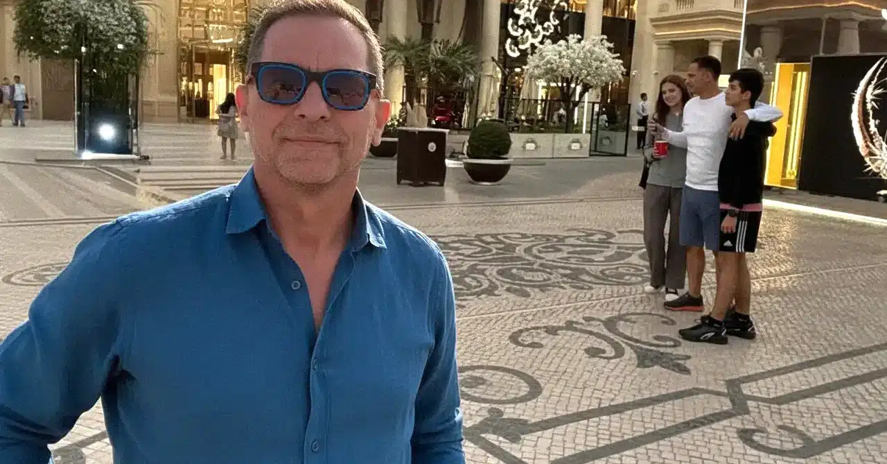Dan Negru descoperă detalii neașteptate în vacanţa sa din Qatar