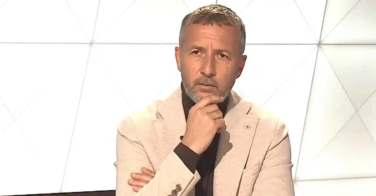 Gestul lui Louis Munteanu cu tricoul FCSB stârnește discuţii între rivali
