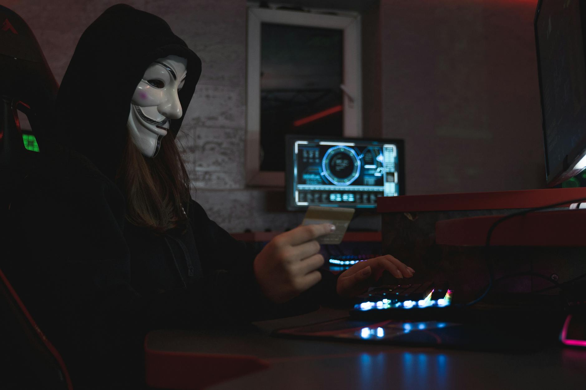 Metoda Interviul Fals” – Cum clonează hackerii site-uri și îți fură banii din cont
