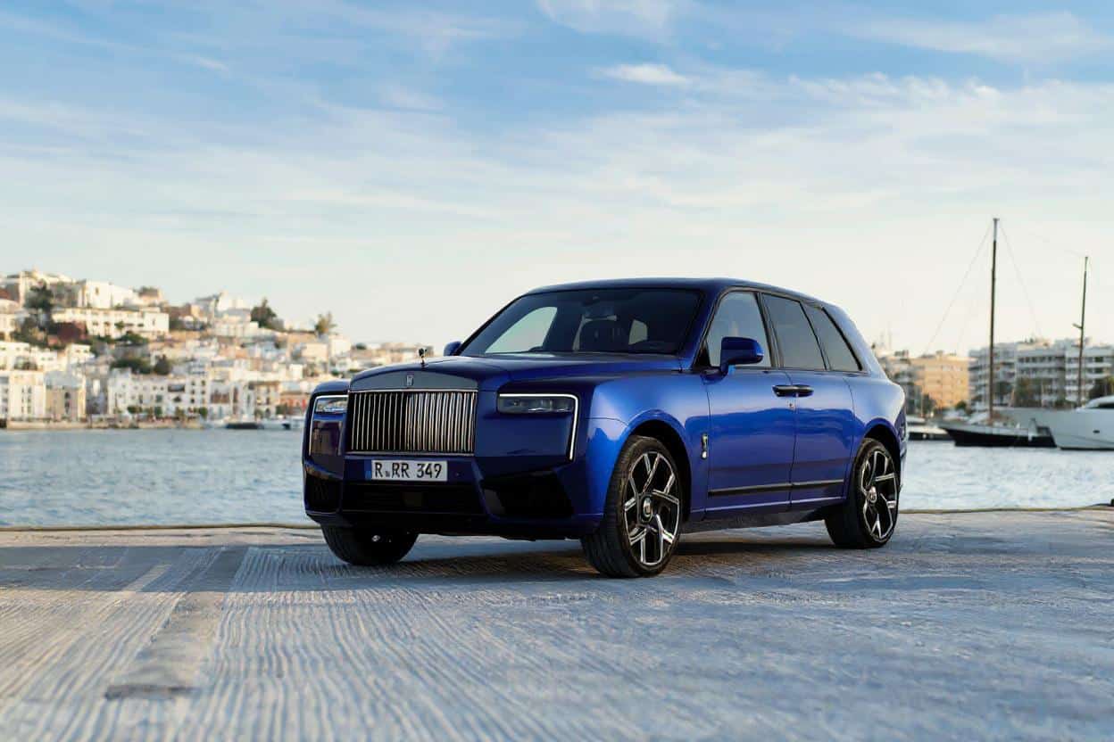 Noul SUV electric Rolls-Royce – 650 CP și un avans clar în fața lui Bentley