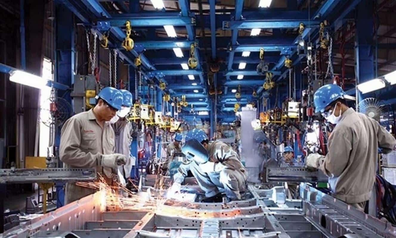 Servicii B2B – creștere de 1,8% în 2025. IT-ul zboară, un sector se prăbușește cu 16%