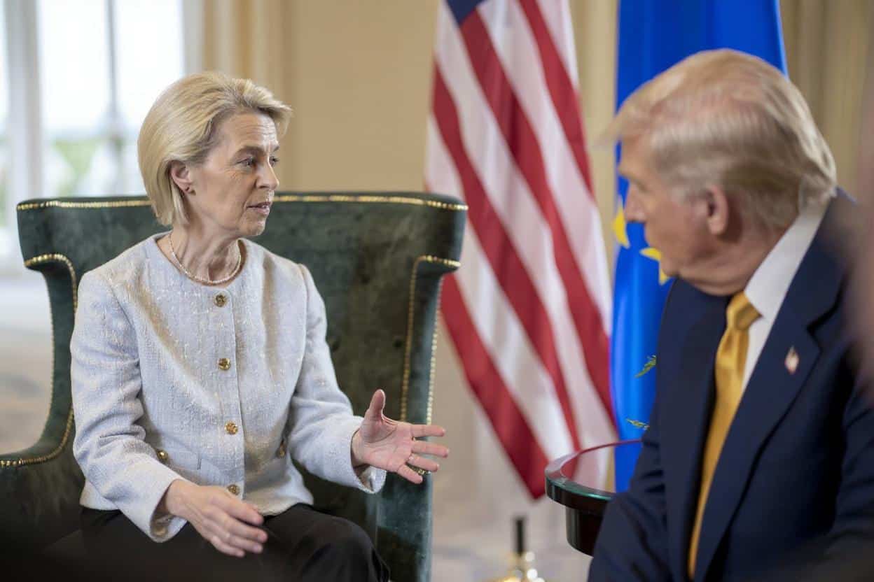 UE îl avertizează pe Trump: Groenlanda nu e de vânzare, pregătim taxe de 10%