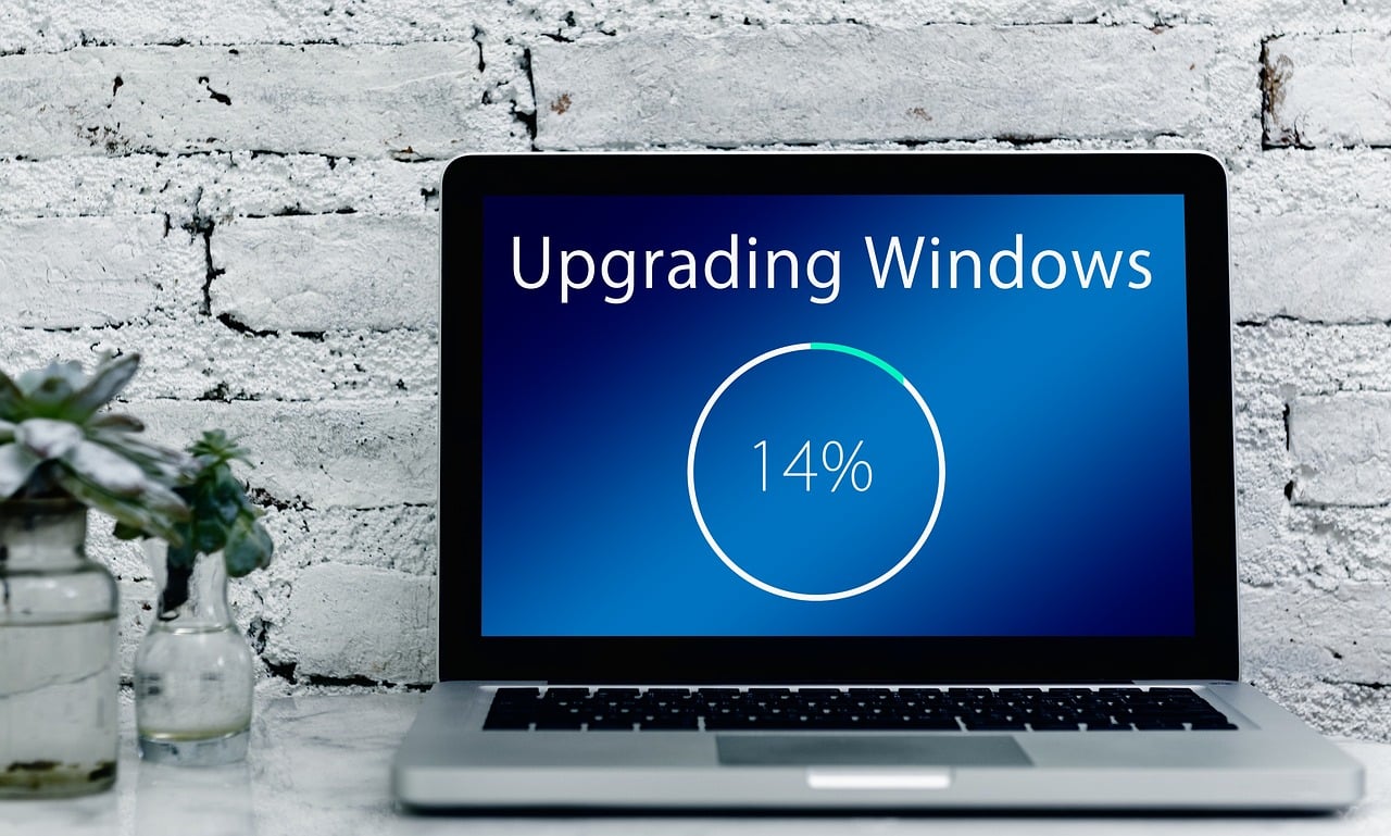 Windows 11 refuza să se stingă – Microsoft lansează fix-ul de urgență KB5077797
