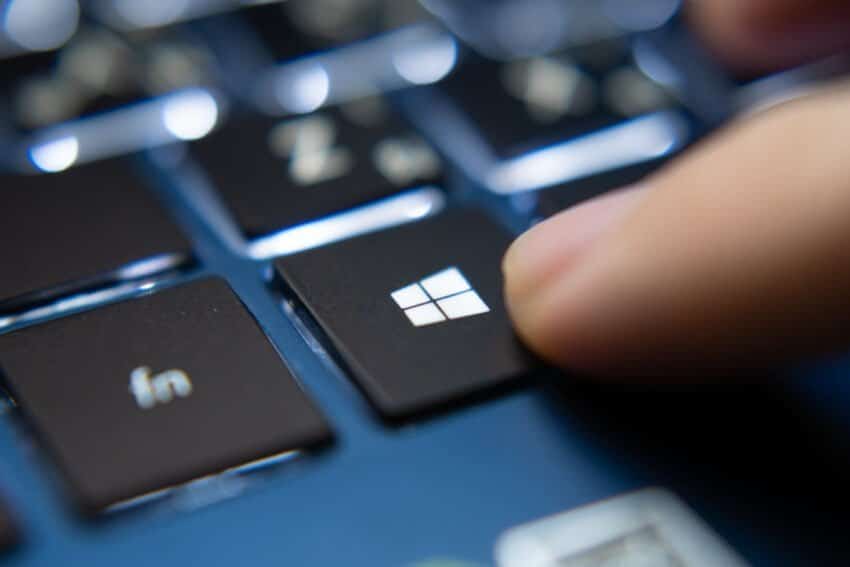 Alertă roșie digitală: vulnerabilități critice în Windows și Office, exploatate acum de hackeri