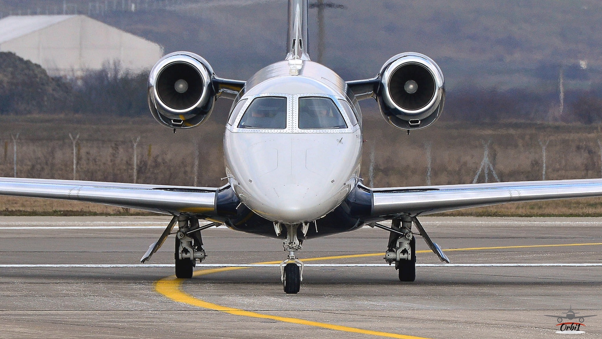 Avionul de lux de 9 milioane de euro al fraților Pavăl aterizat la Cluj