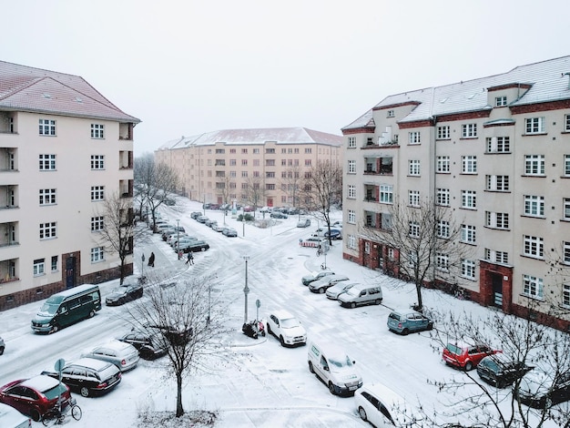 Bucureștiul sub 50 cm de zăpadă. Peste 300 de utilaje și 500 de polițiști pe străzi