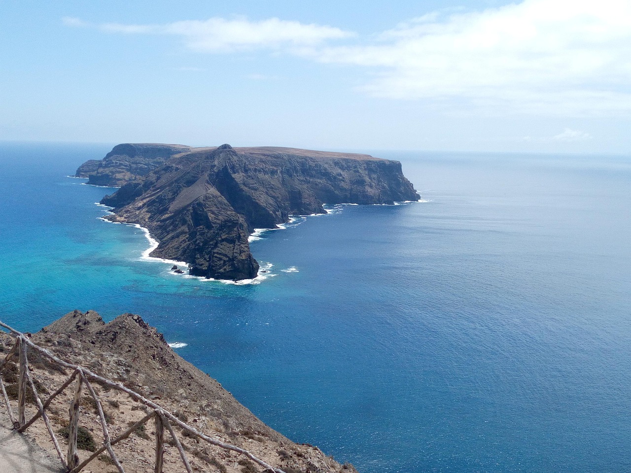 Doar 35.000 de turiști ajung anual în Galapagosul african. Unde sunt Insulele de ciocolată