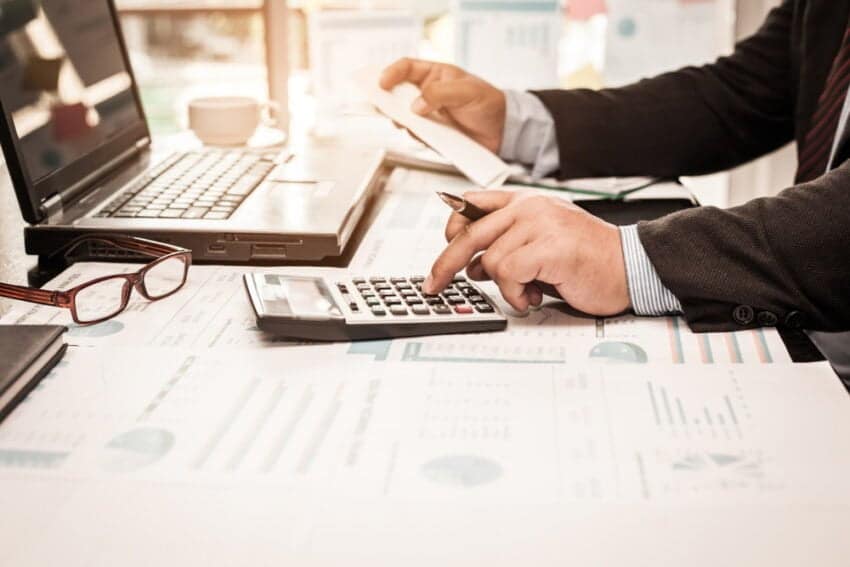 Dobândă de 7% la depozite, dar inflație de 9,6%.