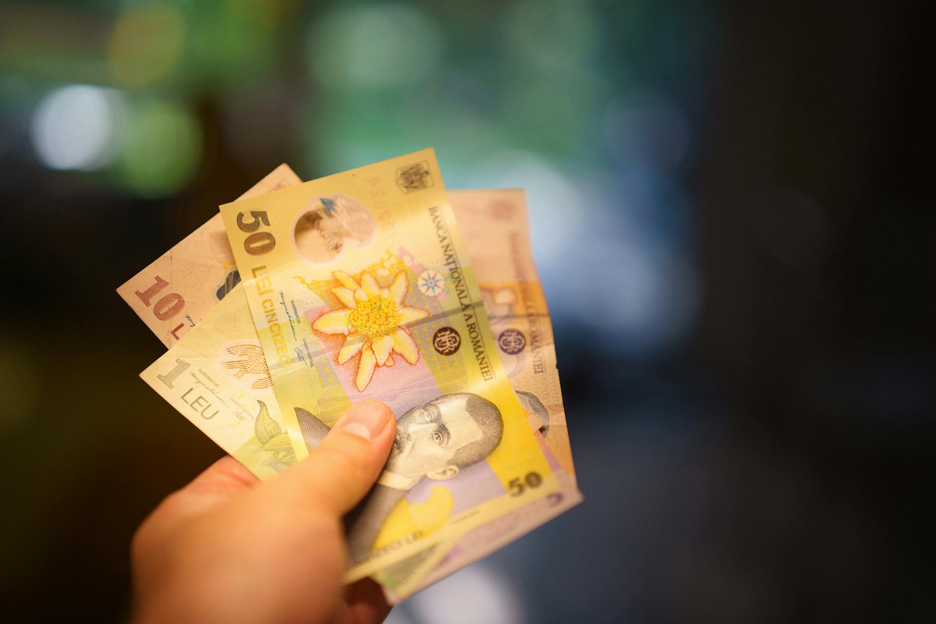 Guvernul reduce impozitele pentru a accelera creșterea economică a țării