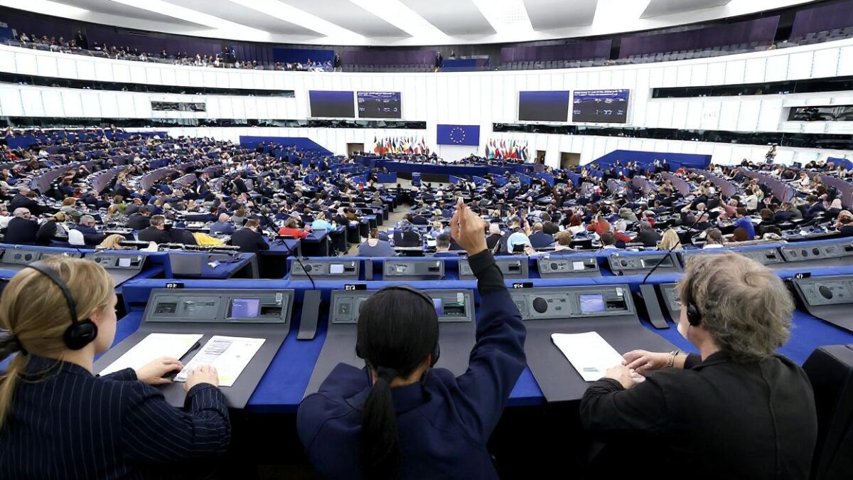 Guvern la Bruxelles după 600 de zile. Misiunea – plata unei datorii de 15 mld. euro