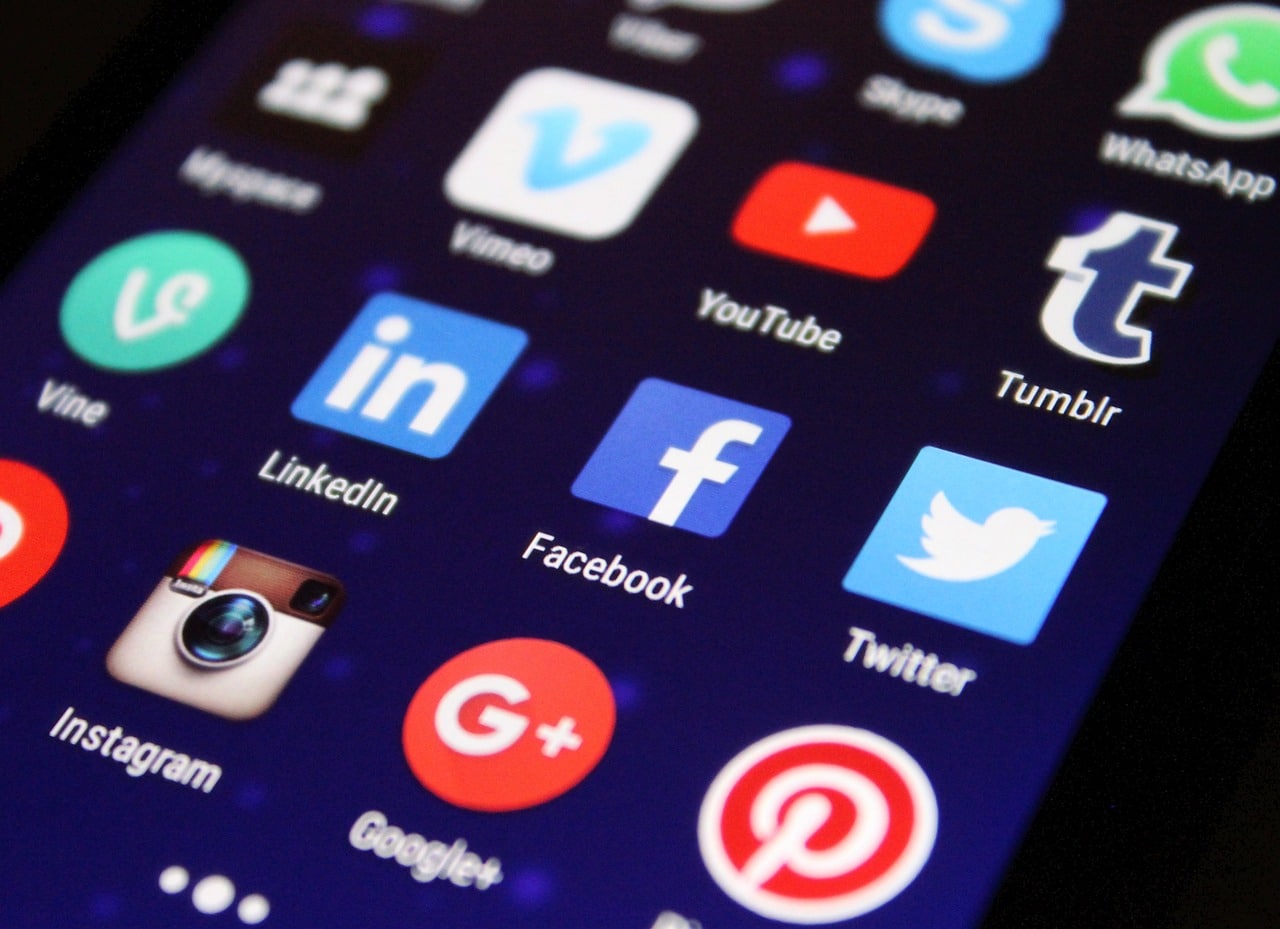 Interdicție social media sub 16 ani în Marea Britanie? Ministrul temperează așteptările