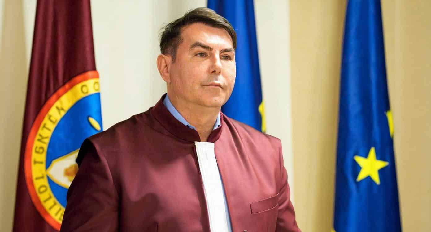 Judecătorul Stan, din concediu paternal direct la ședința CCR pe pensiile speciale