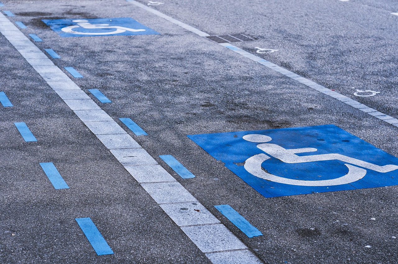 Jumătate din certificatele de handicap, luate la control. Guvernul suspectează fraude masive