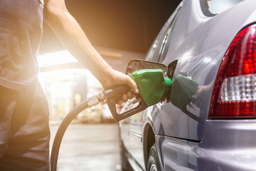 Prețul benzinei și motorinei a crescut din nou. Cât costă un litru de carburant