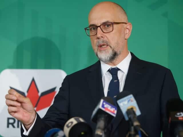 Prima zi de concediu medical neplătită, dinamită în Coaliție. PNL și UDMR se revoltă