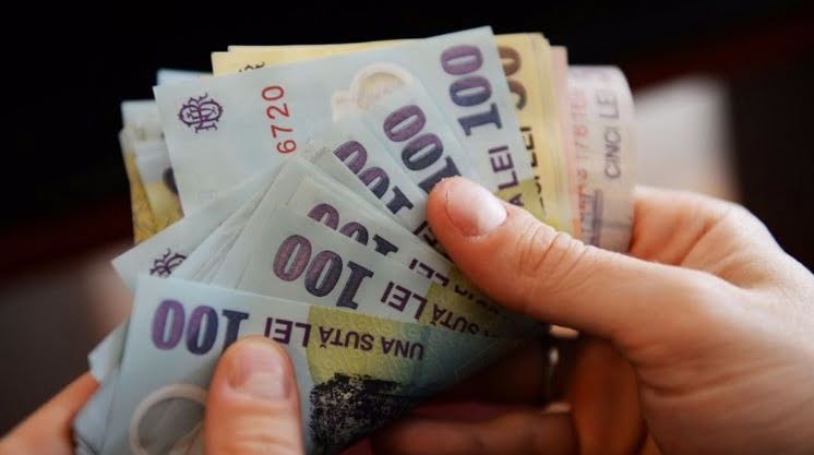 Salariul minim brut ar putea crește la 4.325 de lei de la 1 iulie. Ce înseamnă net