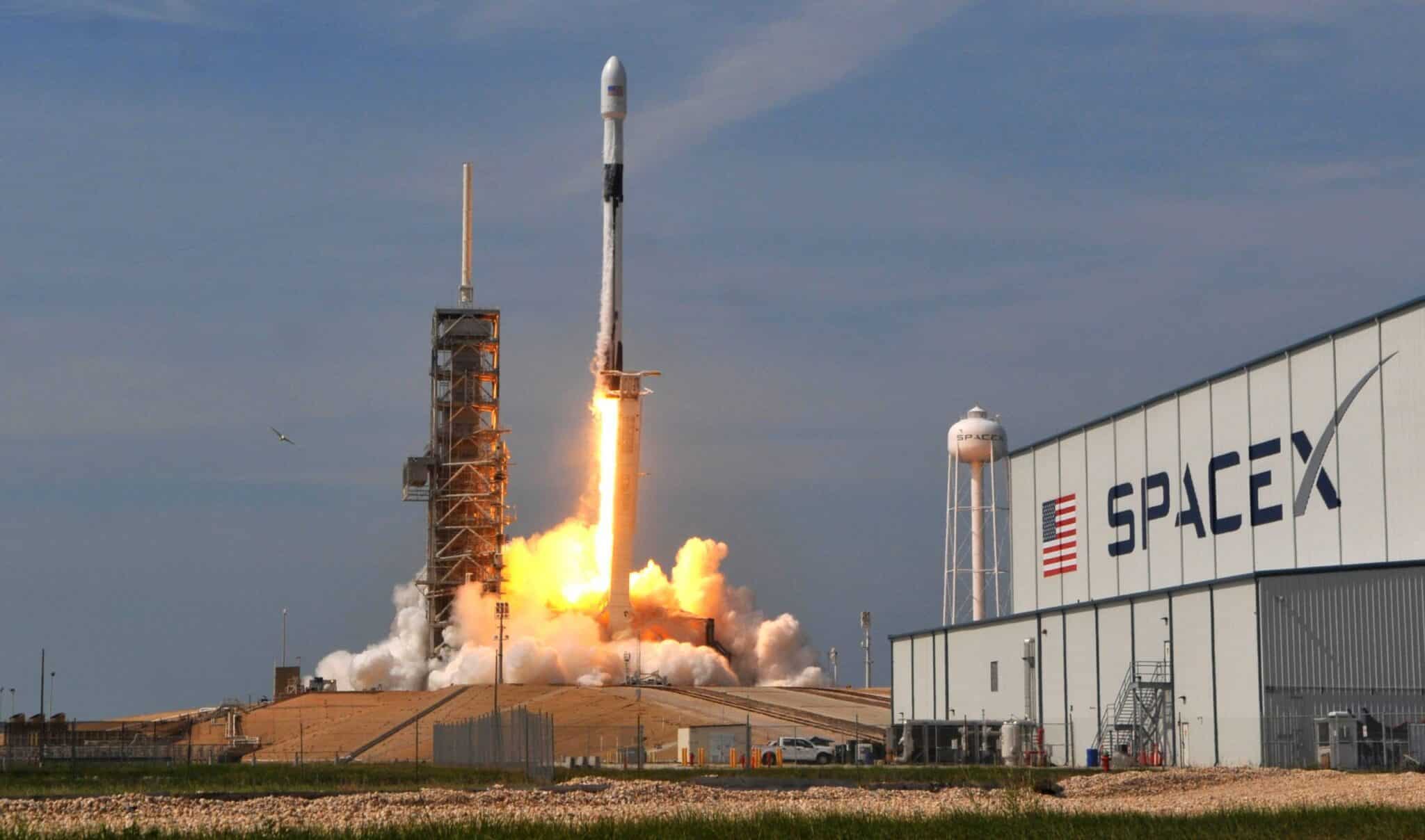 Zborul spre viitor: Crew-12, noua normalitate a explorării spațiale și dependența de SpaceX
