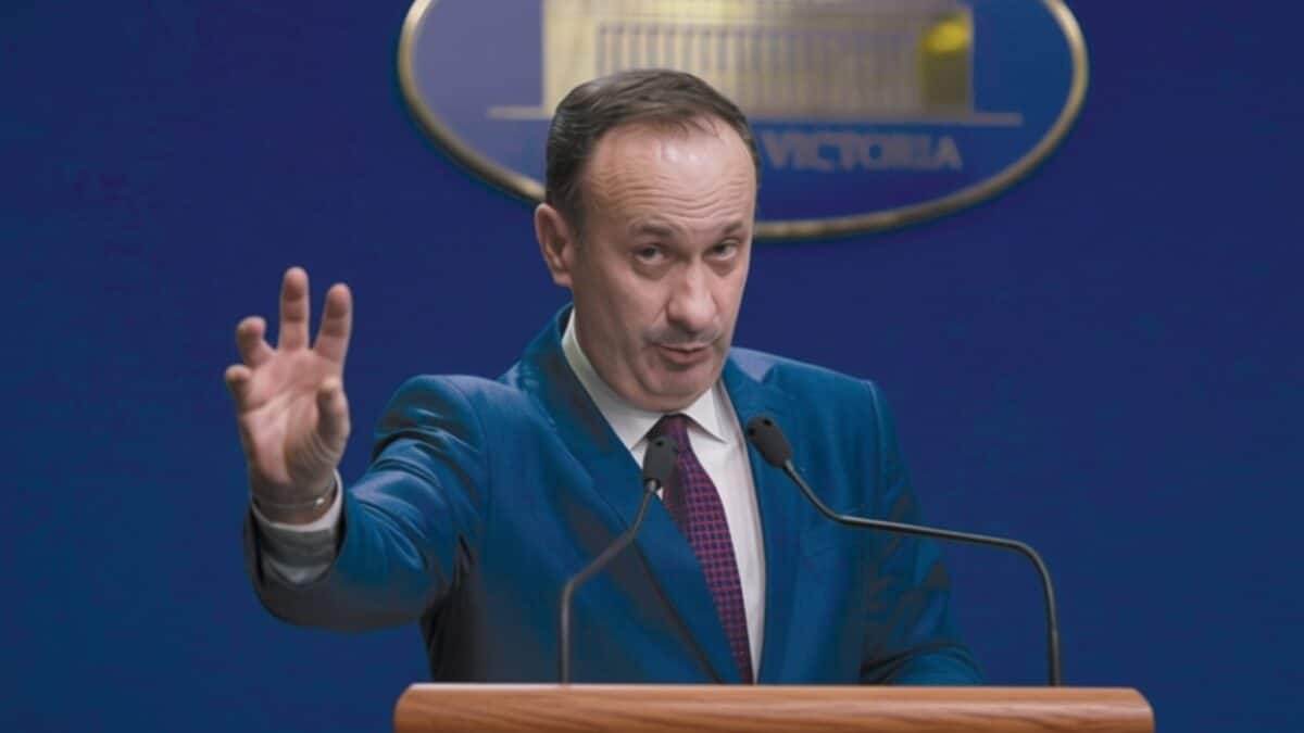 Scandal în Parlament – Adrian Câciu reclamat la CNCD pentru remarci xenofobe
