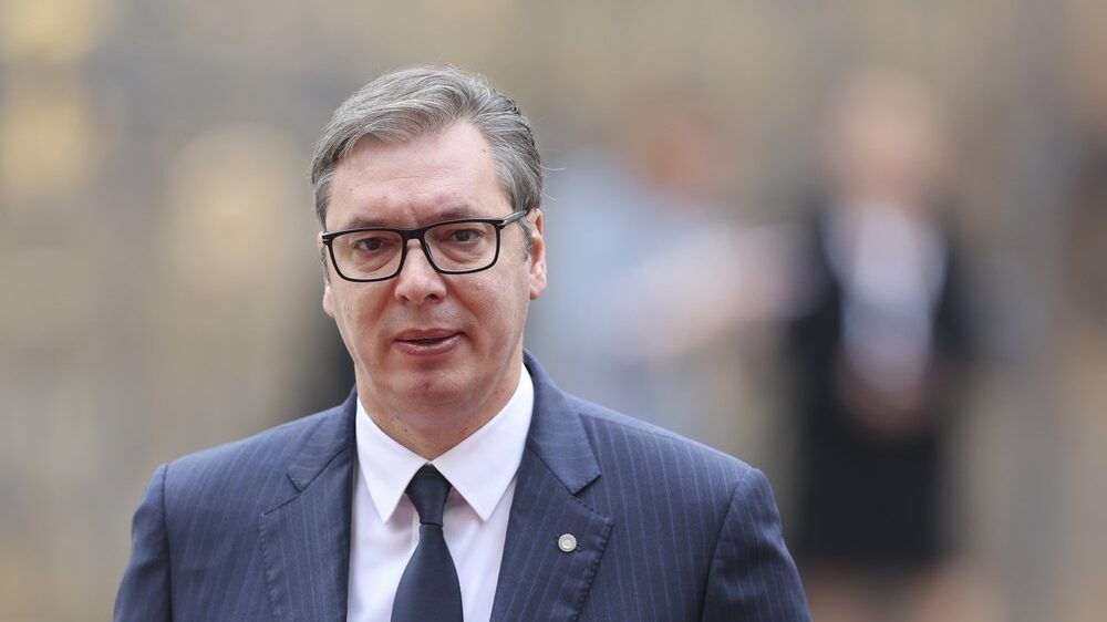 Vucic acuză un atac și anunță rachete de 400 km în arsenalul Serbiei
