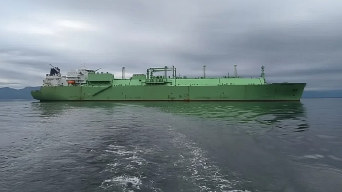 Un tanc rusesc de 277 de metri amenință Mediterana cu un dezastru ecologic