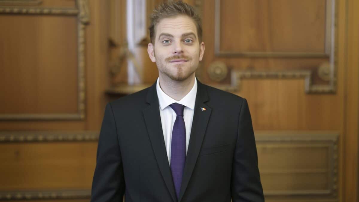 Ilan Laufer și gemenii săi de 5 ani, loviți de o mașină pe trotinetă în București