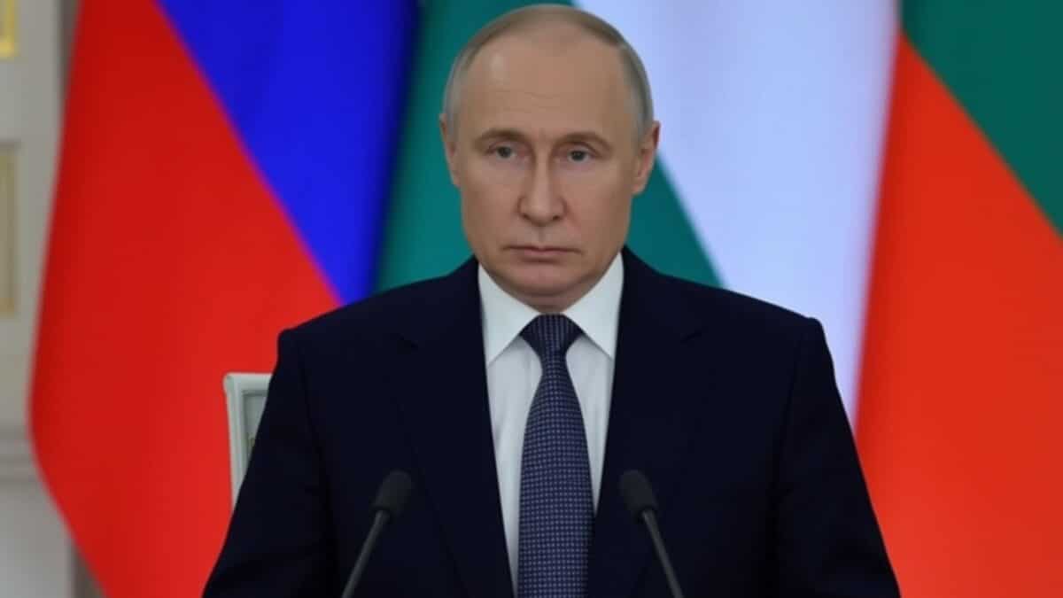 Un avocat loial Kremlinului cu 90.000 de fani cere judecarea lui Putin ca criminal de război